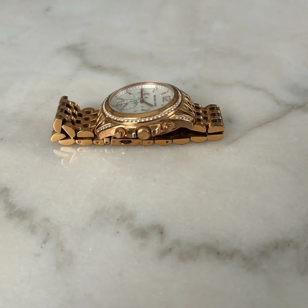 Michael Kors rose gold watch - Picture 4 of 7